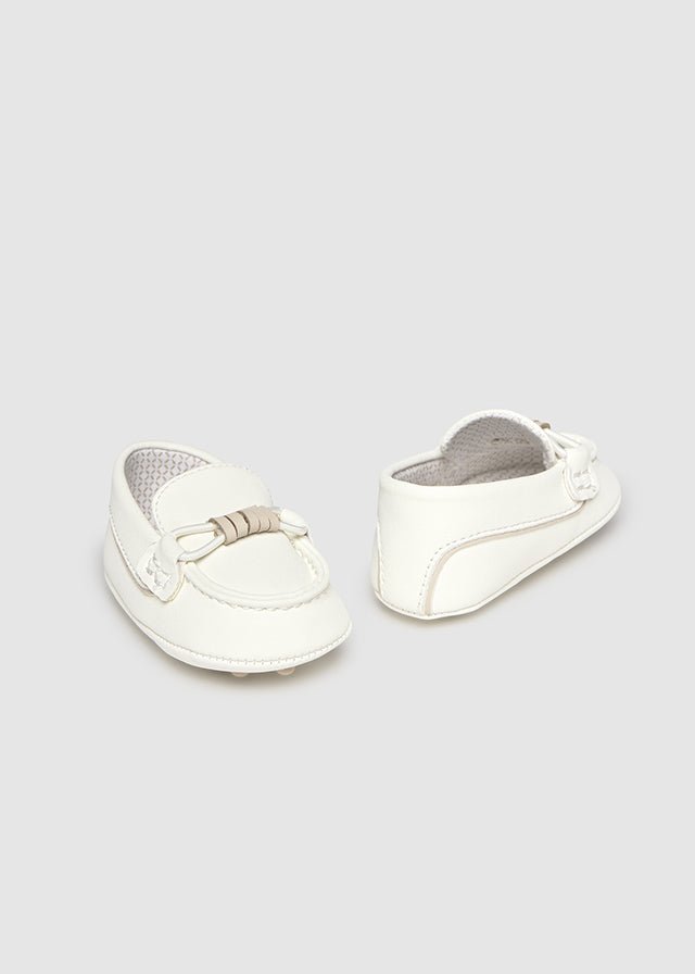 IVORY Newborn Boy Moccasin Pram Shoes