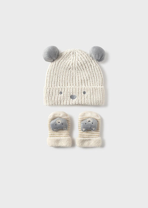 Newborn Unisex Bear Face Hat & Socks Set